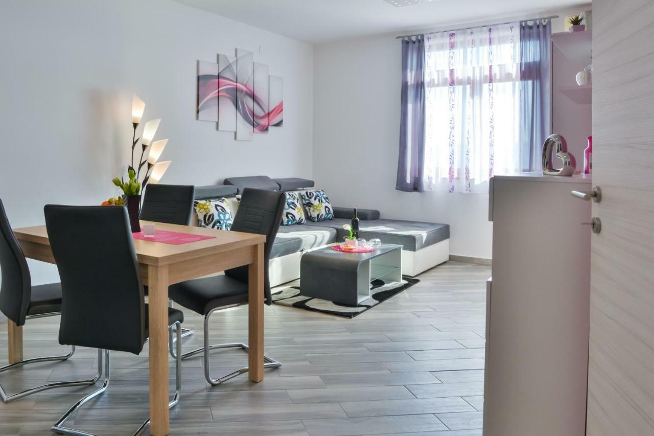 Apartment Klaudio Сень Екстер'єр фото
